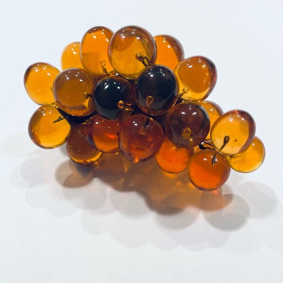 Mid Century Modern Golden Amber Lucite Grape Cluster On Drift Wood Sculpture - Picture 4 of 9